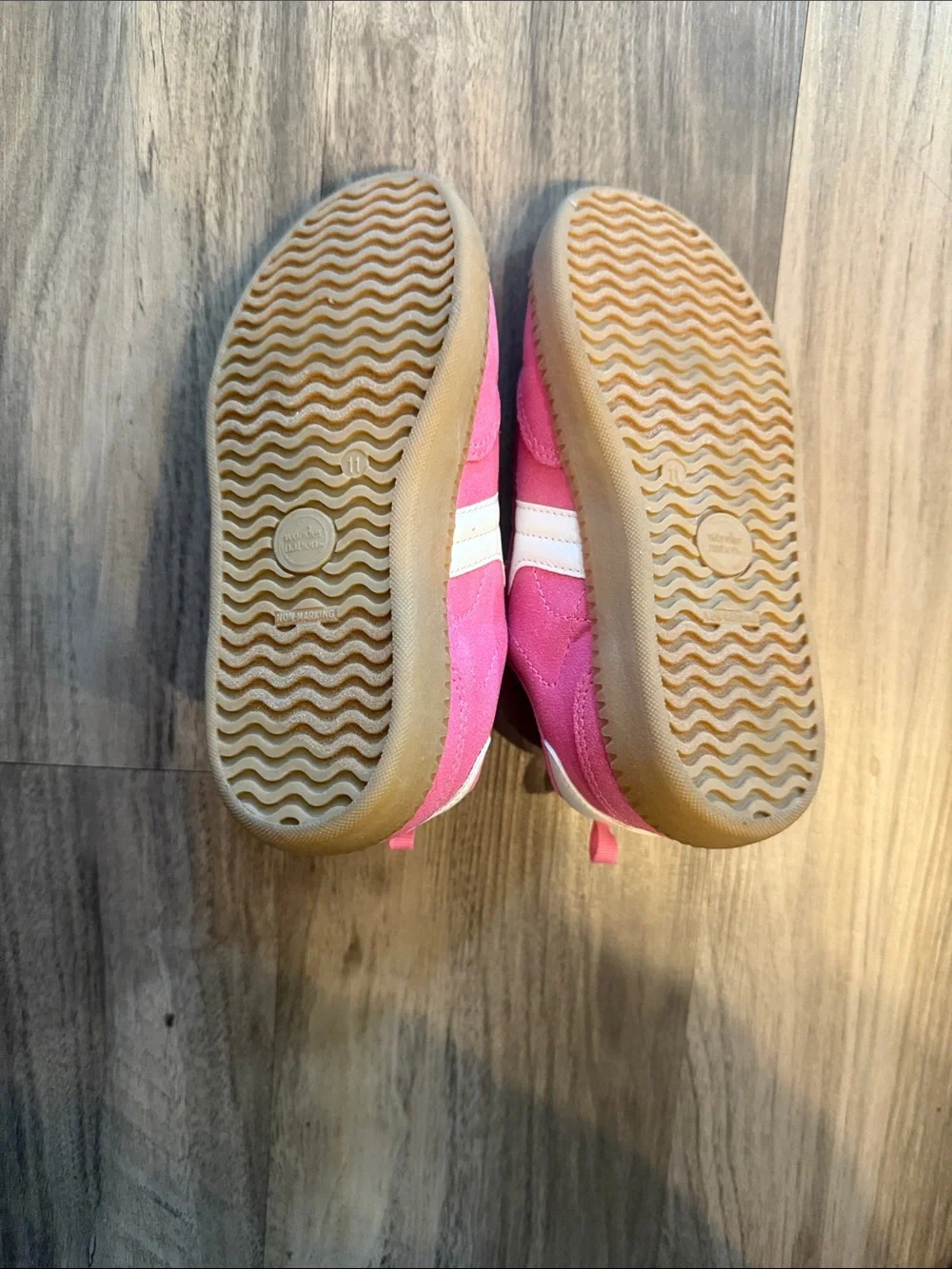 NEW-wonder nation Pink Velcro Kids Sneakers